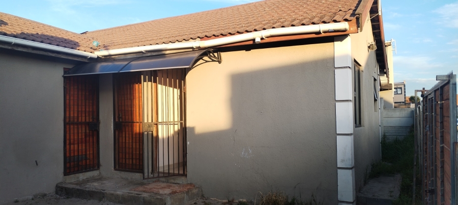 6 Bedroom Property for Sale in Langa Western Cape